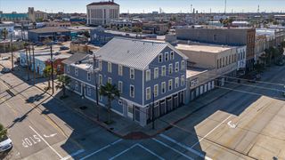 405 24th Street Street 202, Galveston, TX 77550
