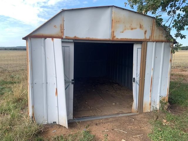 244 S Caddo Street, Lipan, TX 76462