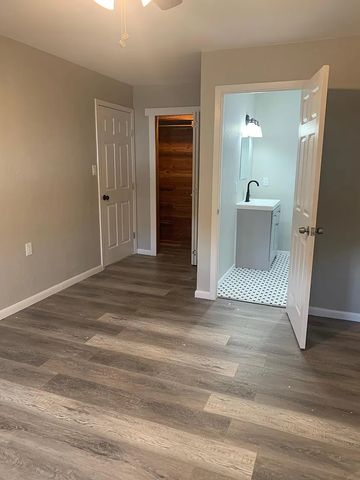 244 S Caddo Street, Lipan, TX 76462