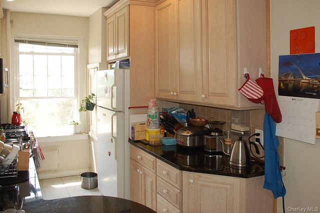 83 N Broadway 3E, White Plains, NY 10603