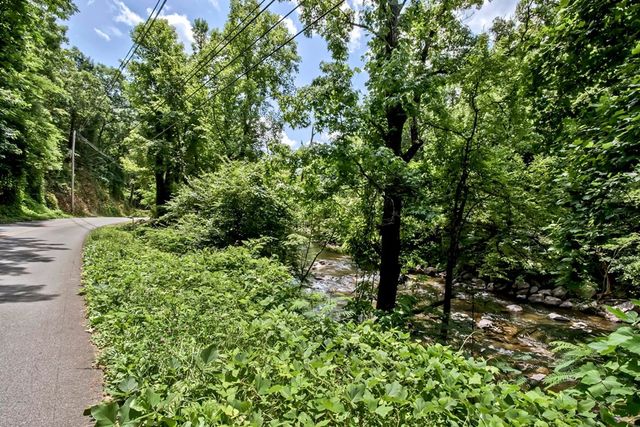 6750 Old Walland Highway, Townsend, TN 37882
