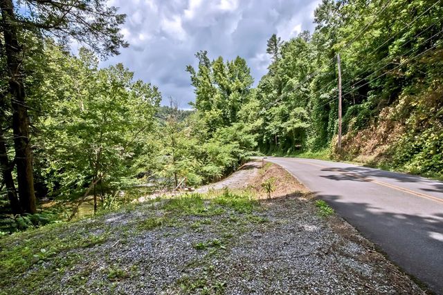 6750 Old Walland Highway, Townsend, TN 37882
