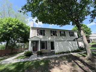 7595 Woodview Drive, Waterford Charter Township, MI 48327