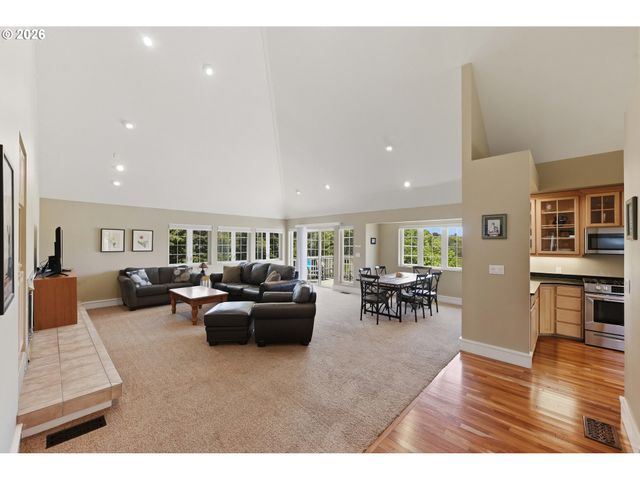 1337 BEACH LOOP Dr, Bandon, OR 97411