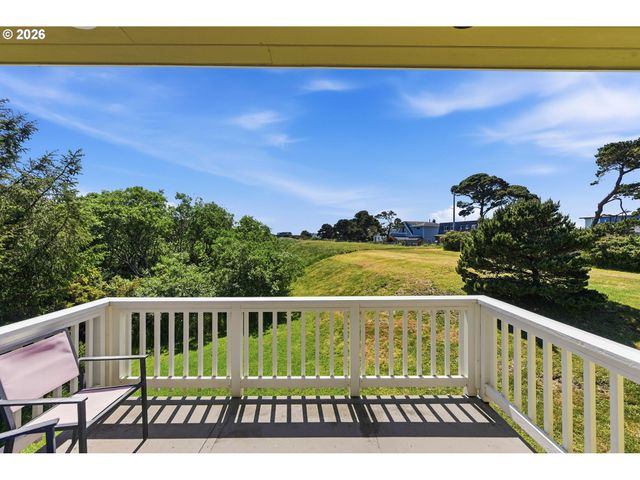 1337 BEACH LOOP Dr, Bandon, OR 97411