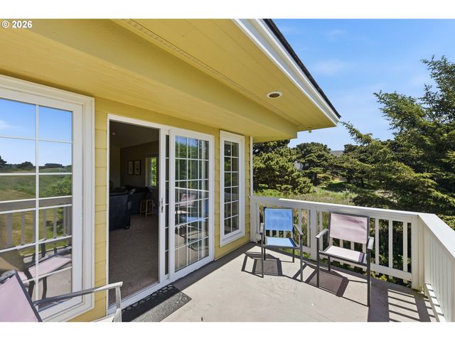 1337 BEACH LOOP Dr, Bandon, OR 97411