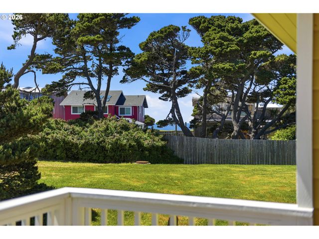 1337 BEACH LOOP Dr, Bandon, OR 97411