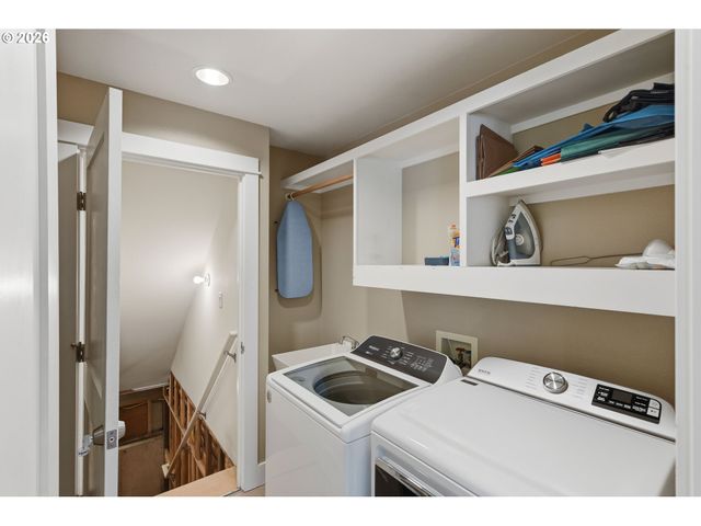 1337 BEACH LOOP Dr, Bandon, OR 97411
