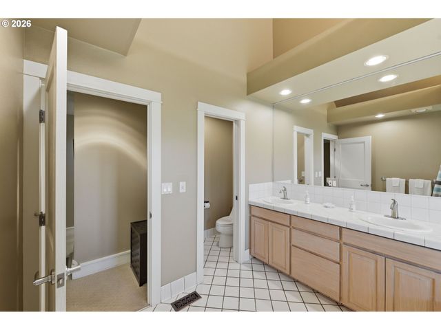 1337 BEACH LOOP Dr, Bandon, OR 97411