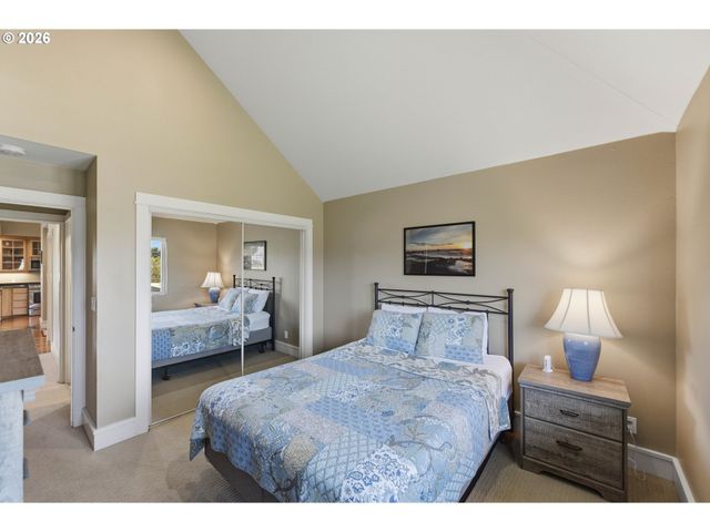 1337 BEACH LOOP Dr, Bandon, OR 97411