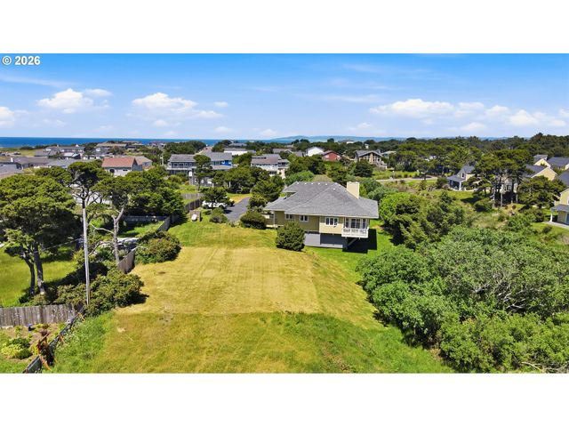 1337 BEACH LOOP Dr, Bandon, OR 97411