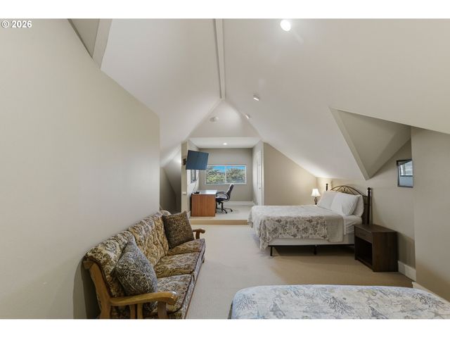 1337 BEACH LOOP Dr, Bandon, OR 97411