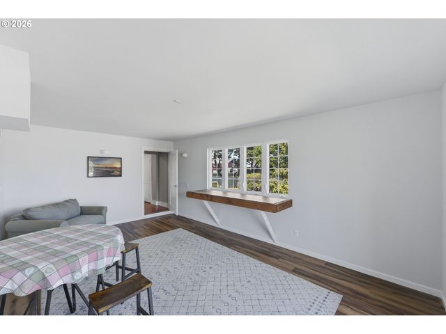 1337 BEACH LOOP Dr, Bandon, OR 97411