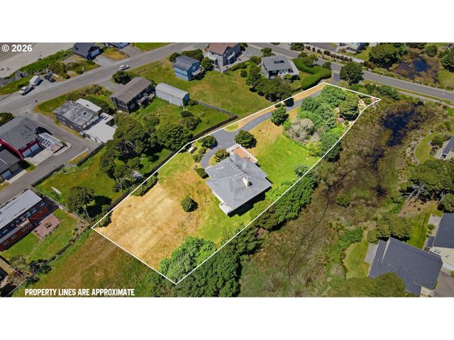 1337 BEACH LOOP Dr, Bandon, OR 97411