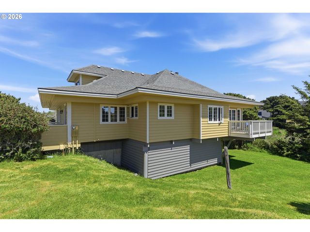 1337 BEACH LOOP Dr, Bandon, OR 97411