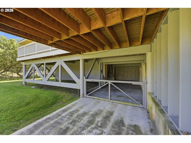 1337 BEACH LOOP Dr, Bandon, OR 97411