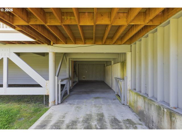 1337 BEACH LOOP Dr, Bandon, OR 97411