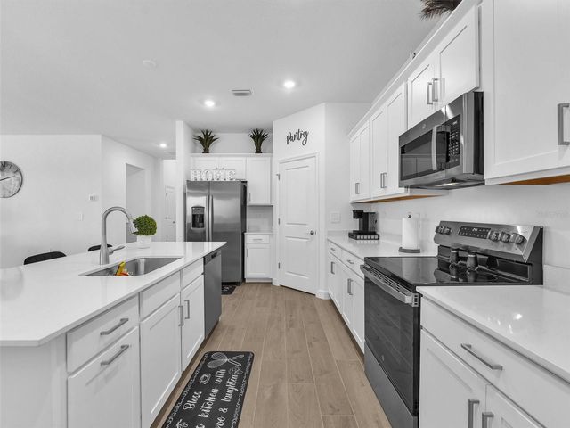 7961 LAKES EDGE LANE, Port Charlotte, FL 33981