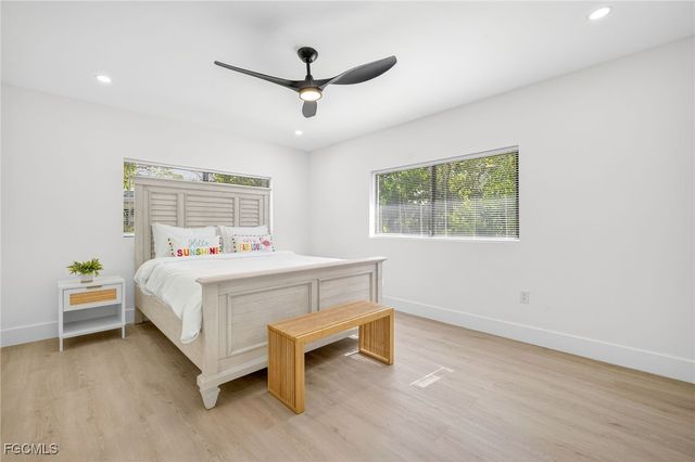 1105 Skiff PL, Sanibel, FL 33957