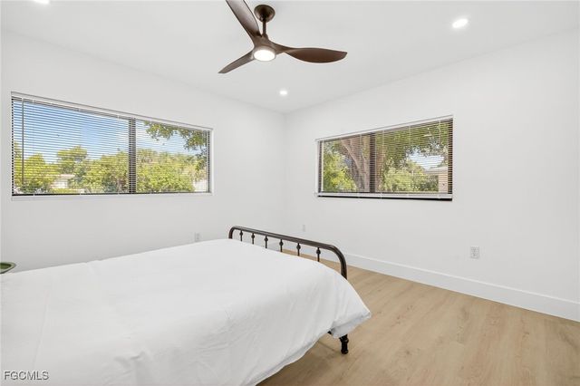 1105 Skiff PL, Sanibel, FL 33957