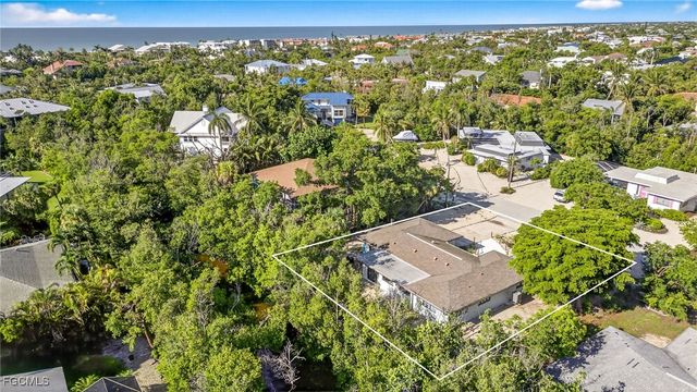 1105 Skiff PL, Sanibel, FL 33957