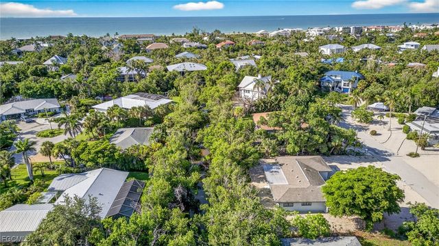 1105 Skiff PL, Sanibel, FL 33957