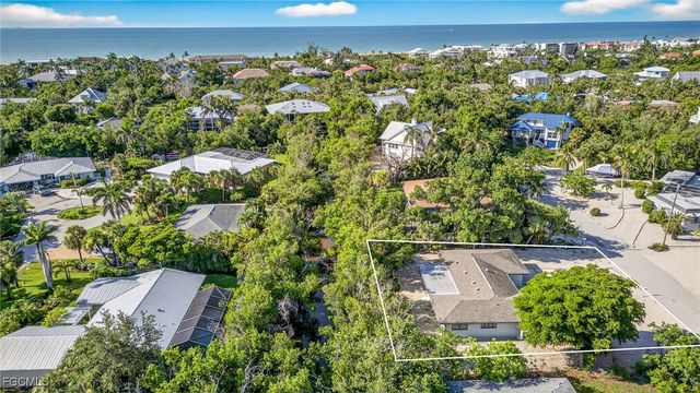 1105 Skiff PL, Sanibel, FL 33957