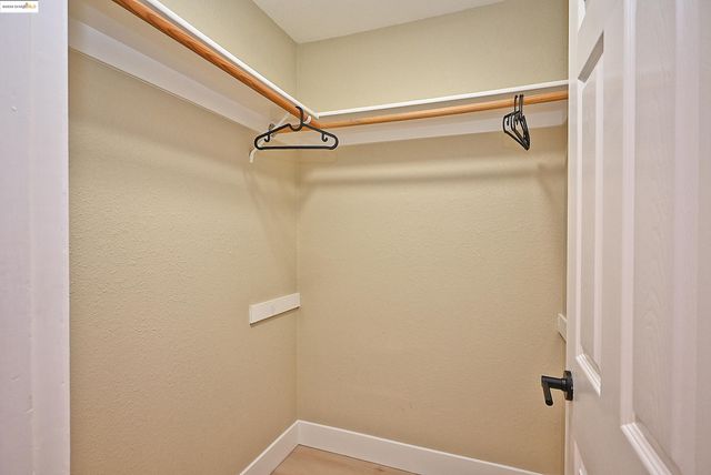 550 Canyon Oaks Dr A, Oakland, CA 94605