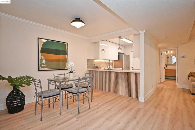 550 Canyon Oaks Dr A, Oakland, CA 94605