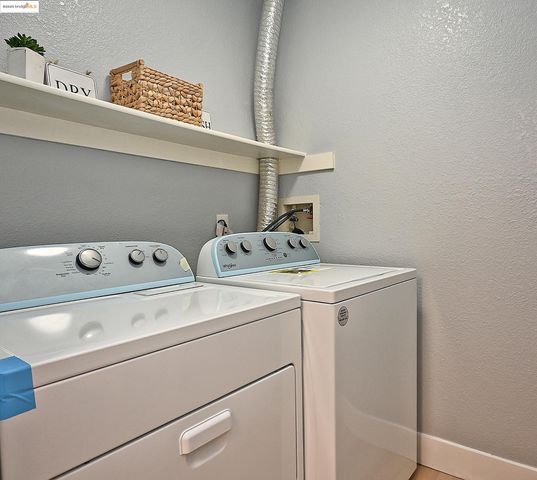 550 Canyon Oaks Dr A, Oakland, CA 94605