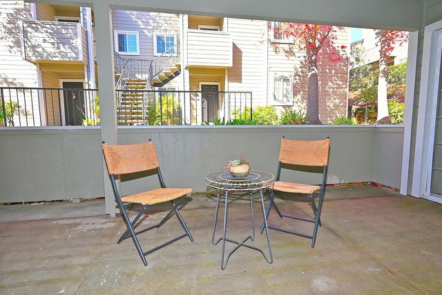 550 Canyon Oaks Dr A, Oakland, CA 94605