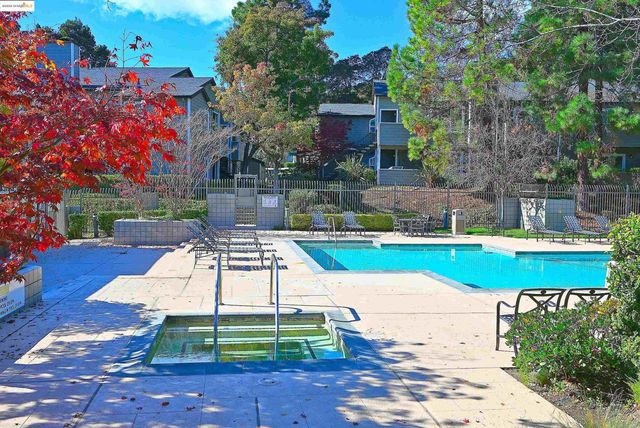 550 Canyon Oaks Dr A, Oakland, CA 94605