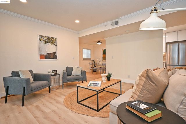 550 Canyon Oaks Dr A, Oakland, CA 94605