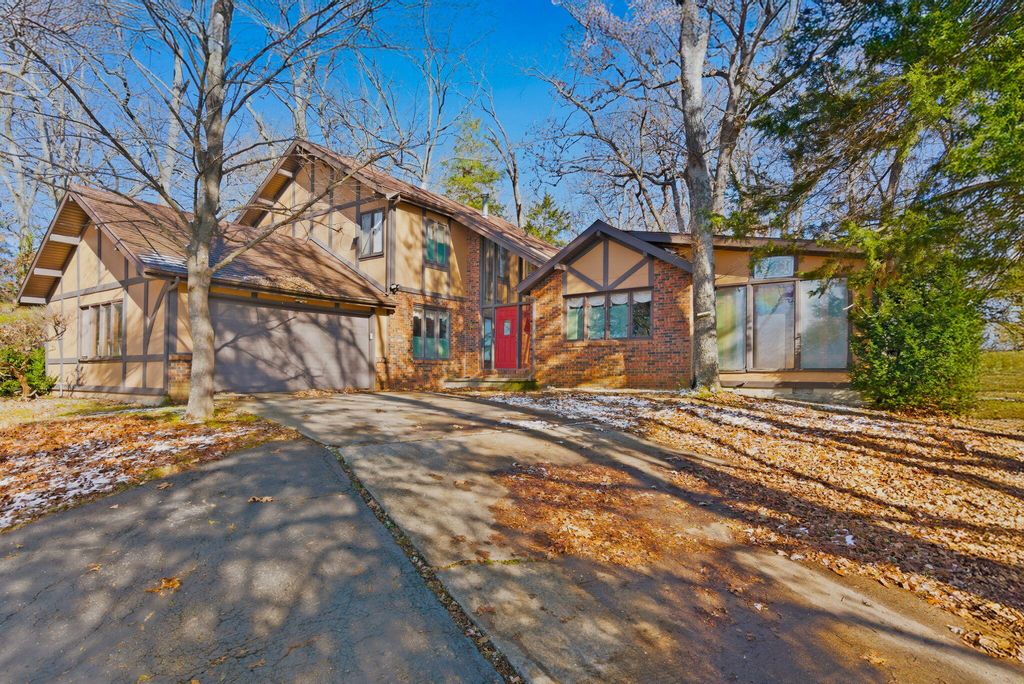 2808 S Farm Road 219, Rogersville, MO 65742