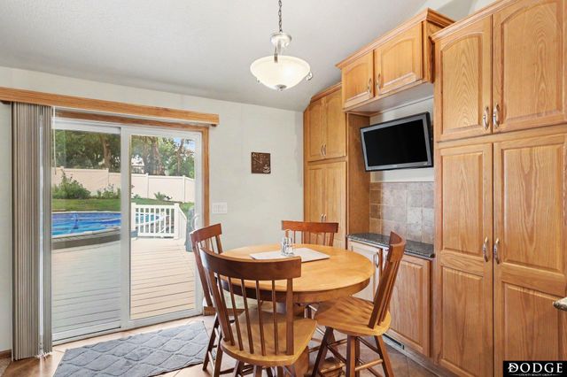 6325 Briar Rosa Drive, Lincoln, NE 68156