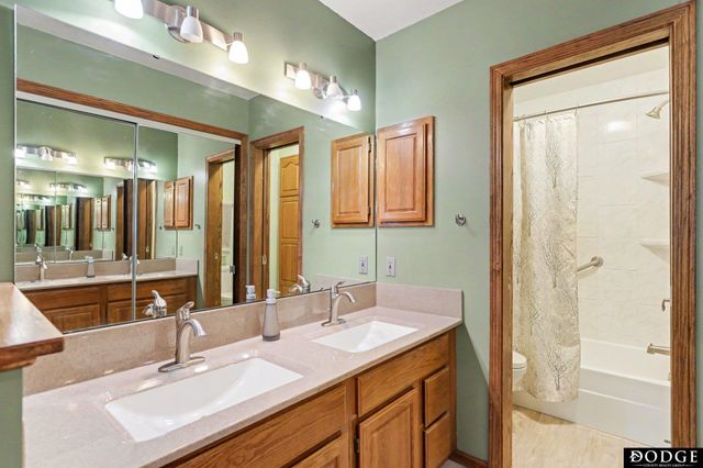 6325 Briar Rosa Drive, Lincoln, NE 68156