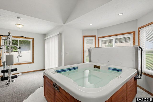 6325 Briar Rosa Drive, Lincoln, NE 68156