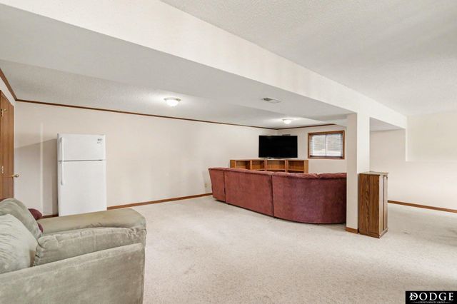6325 Briar Rosa Drive, Lincoln, NE 68156