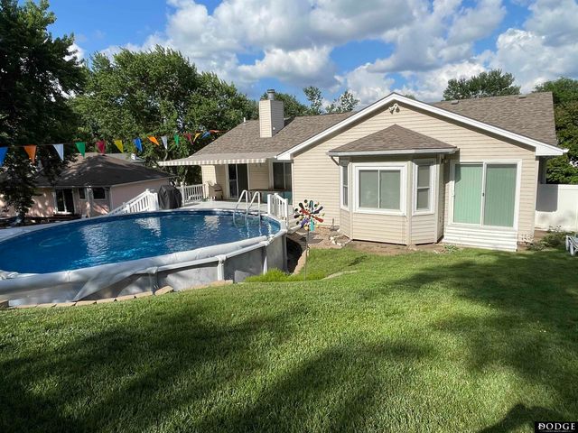 6325 Briar Rosa Drive, Lincoln, NE 68156