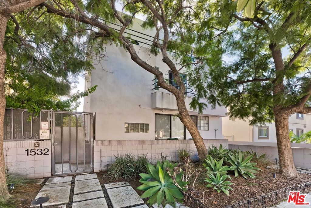 1532 9th Street 8, Santa Monica, CA 90401 — photo 3