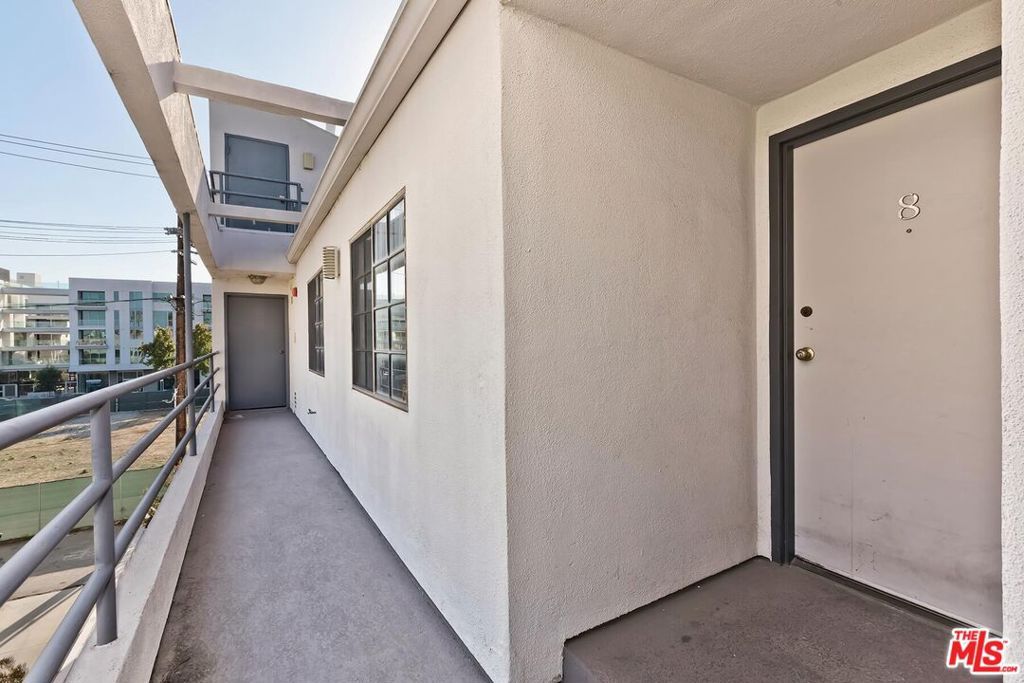 1532 9th Street 8, Santa Monica, CA 90401 — photo 4