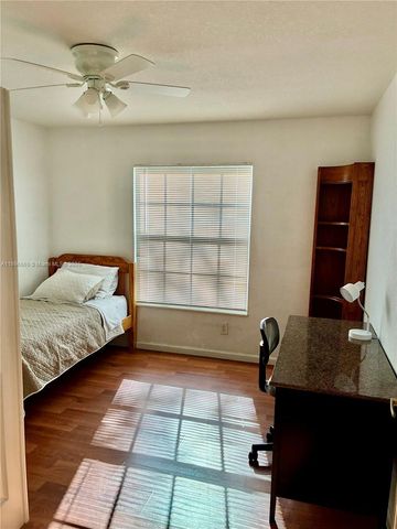 4122 Residence dr 120, Fort Myers, FL 33901