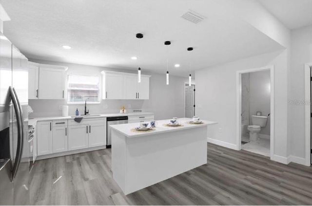 506 N WARNELL STREET, Plant City, FL 33563