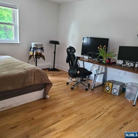 2-58 Virginia Drive, Fair Lawn, NJ 07410