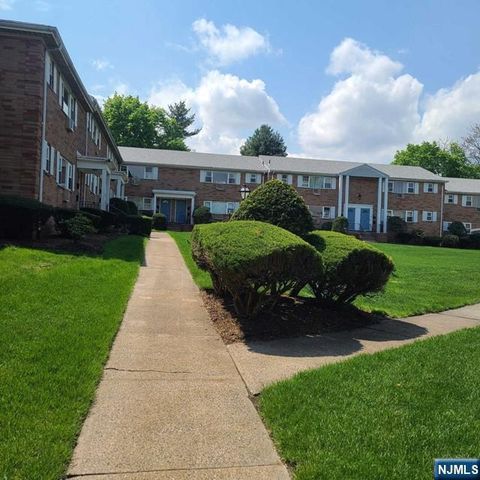 2-58 Virginia Drive, Fair Lawn, NJ 07410