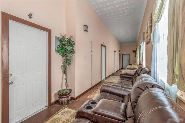 215 S Texas Boulevard, Weslaco, TX 78596