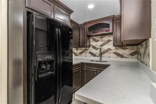 215 S Texas Boulevard, Weslaco, TX 78596