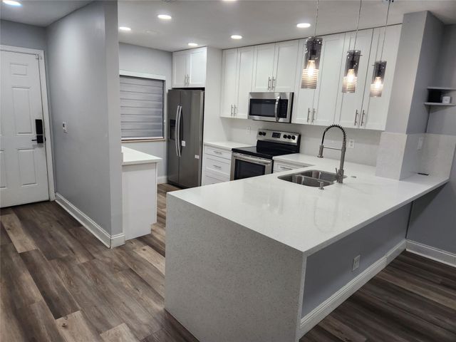 3667 N Carambola Circle 2853, Coconut Creek, FL 33066