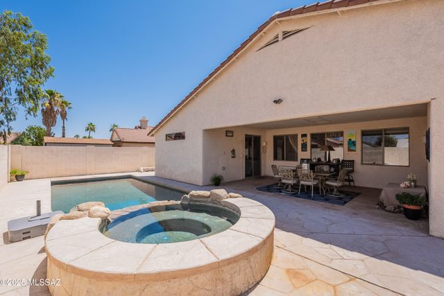 6952 W Tacna Drive, Tucson, AZ 85743