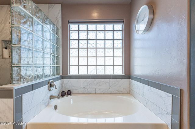 6952 W Tacna Drive, Tucson, AZ 85743